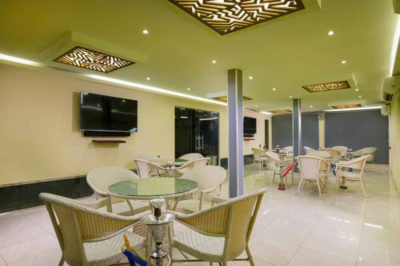 City Hotel Дукм Екстериор снимка