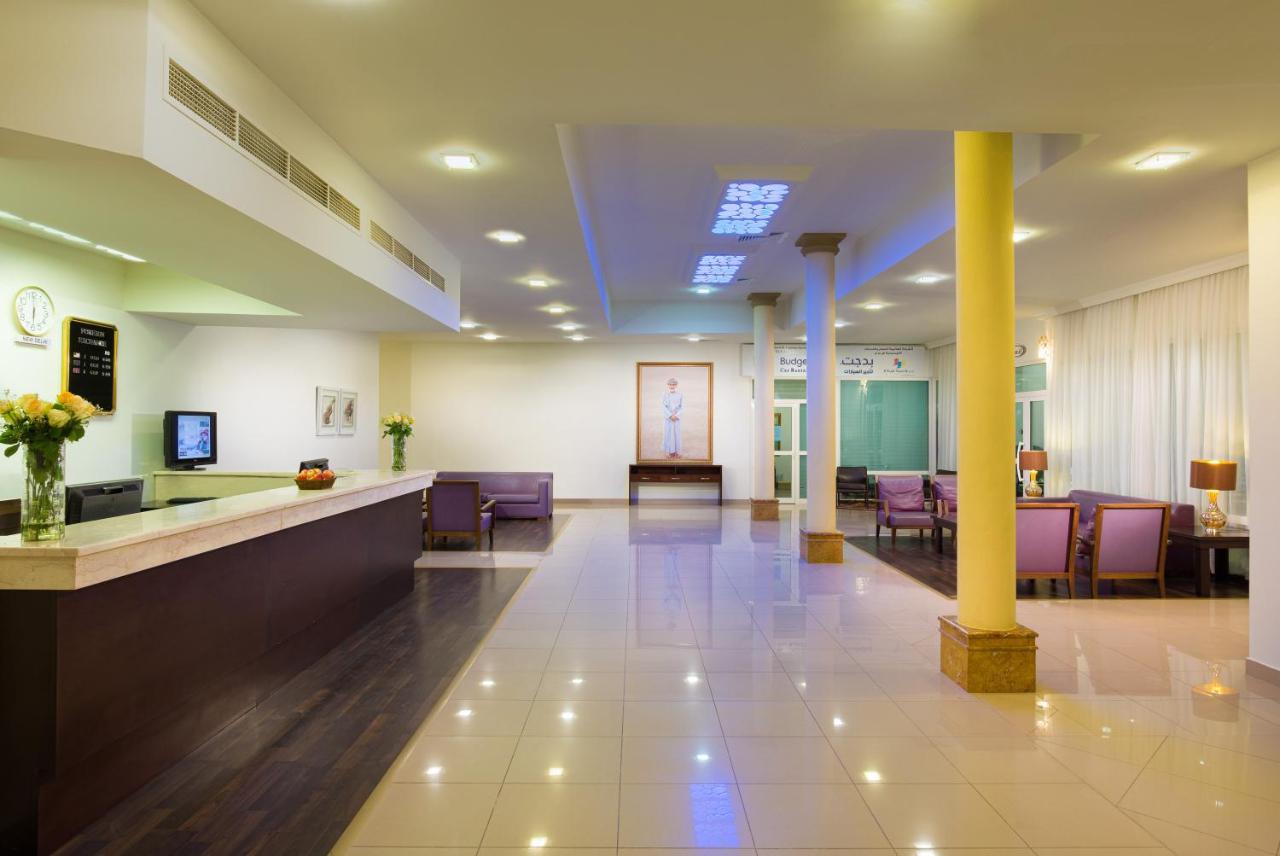 City Hotel Дукм Екстериор снимка